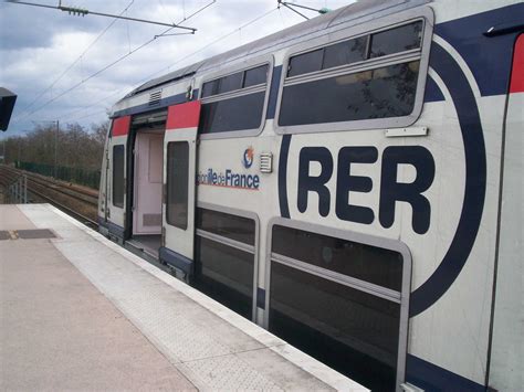 Pornos Amateurs Français dans un train RER 